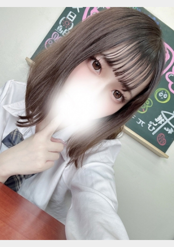 らら(清楚で透明感):学園天国